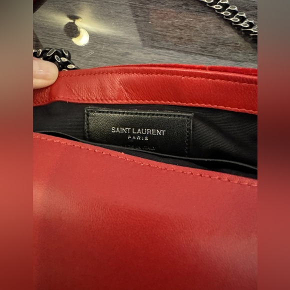 Saint Laurent Red velvet bag - Picture 7 of 10